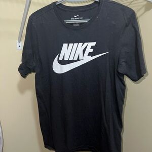 nike tee shirt